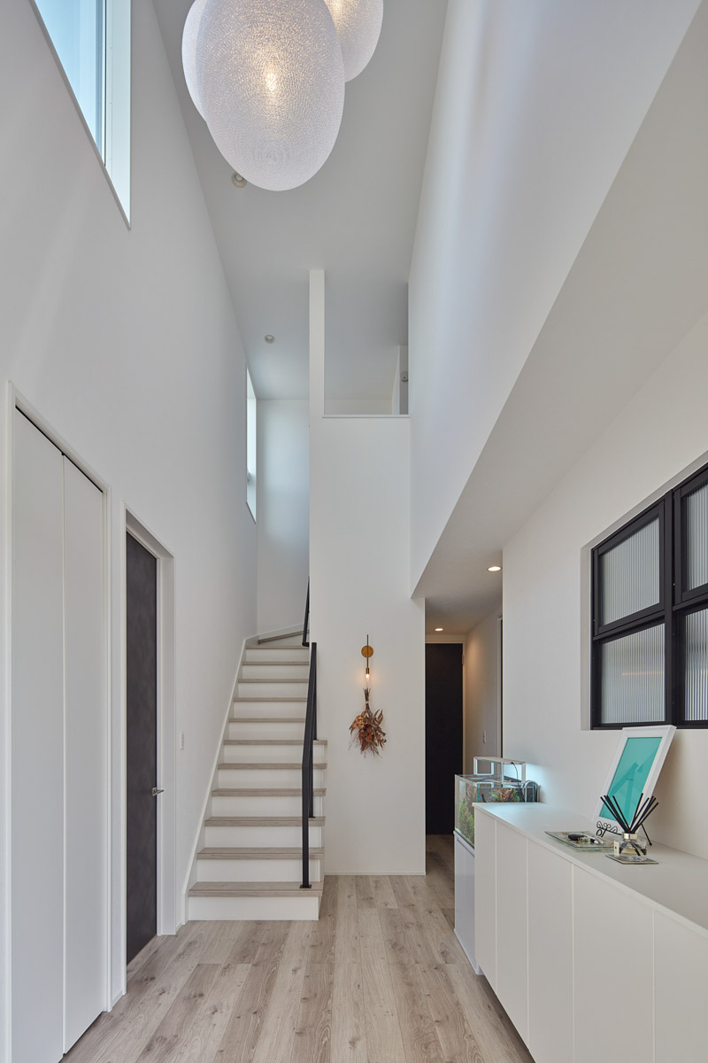 開放的な玄関から始まる１日