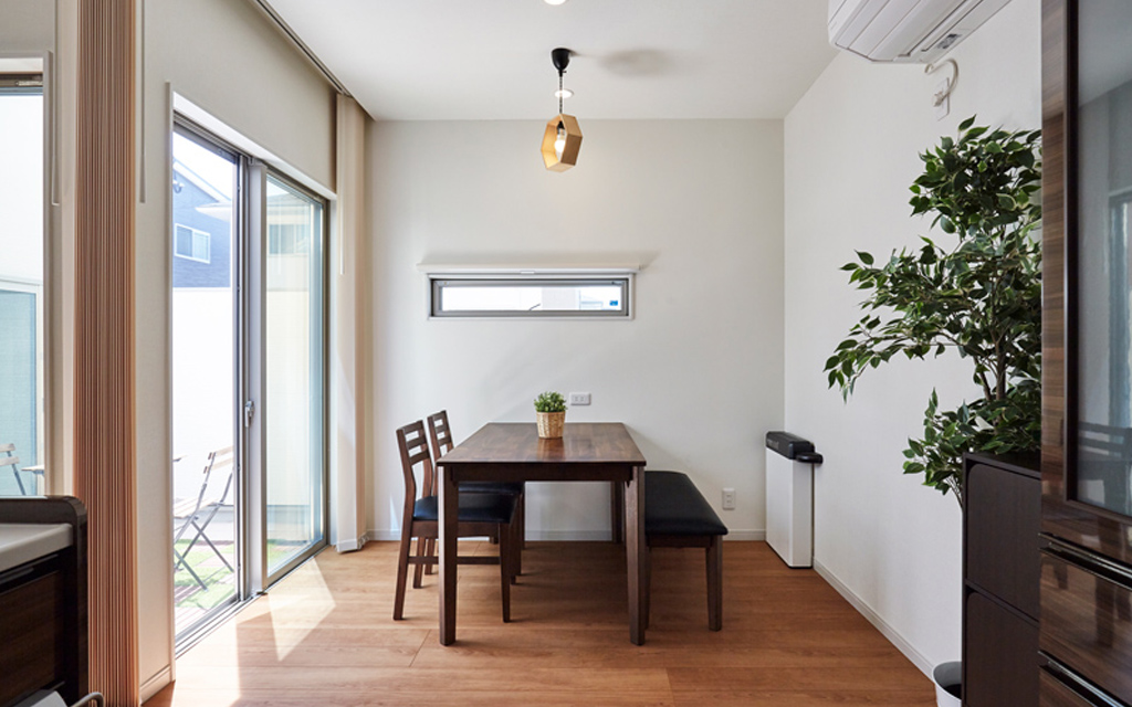 プライベートな中庭と過ごす家