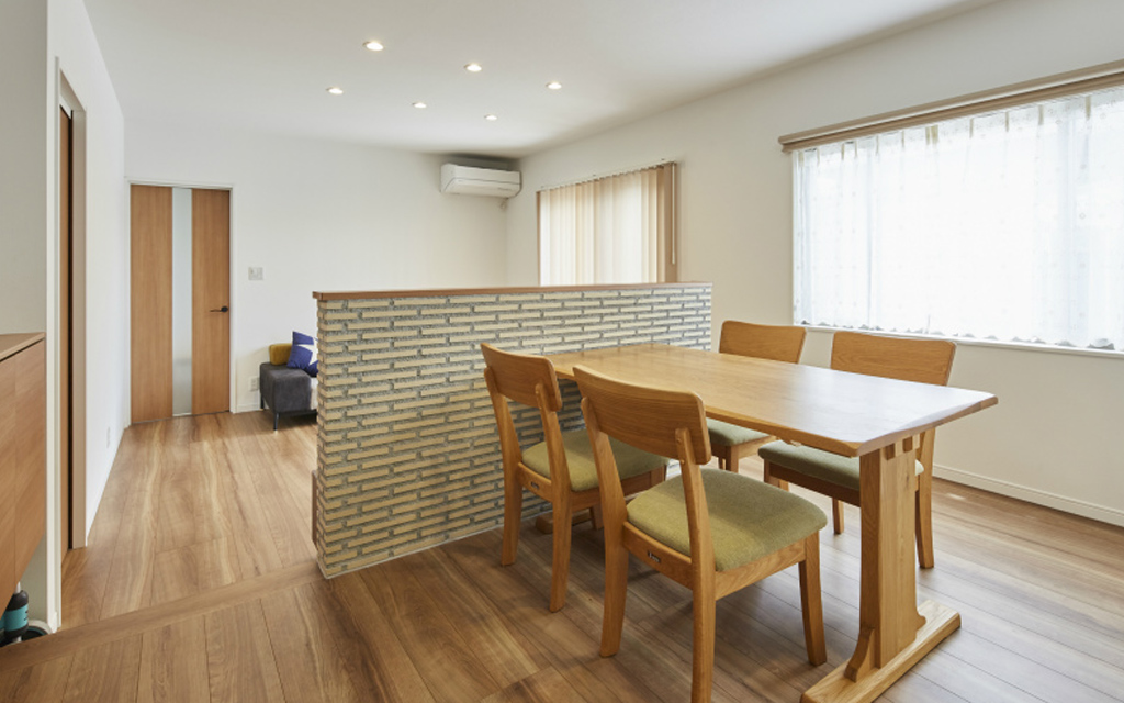 造作内装とナチュラルモダンの家