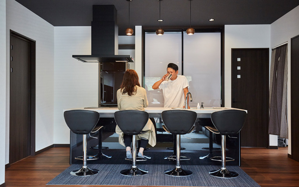 和の落ち着きとモダンな家