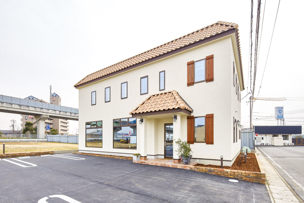 １階はイタリアン。２階は団欒