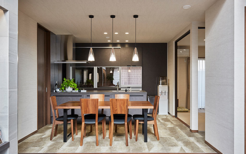 プライバシーを配慮した完全二世帯住宅