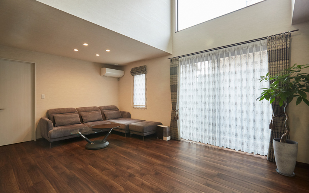 プライバシーを配慮した完全二世帯住宅