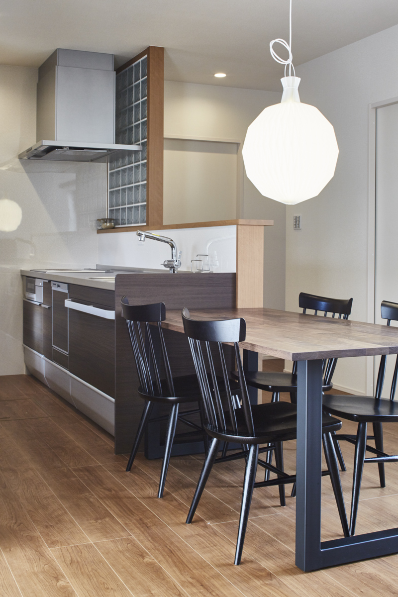 内部で繋がるコートハウスの家