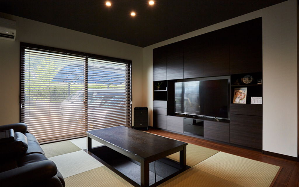 和の落ち着きとモダンな家