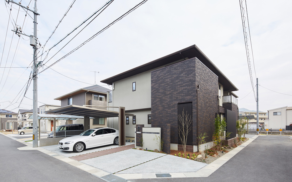 プライバシーを配慮した完全二世帯住宅