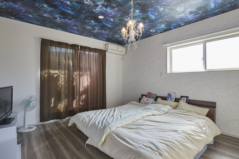 家族を笑顔にする丸窓の家