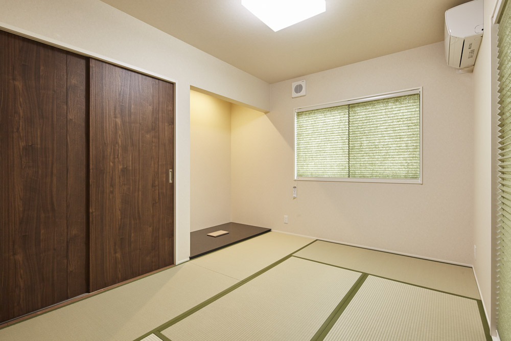 広々空間と和を取り込んだ家族の家