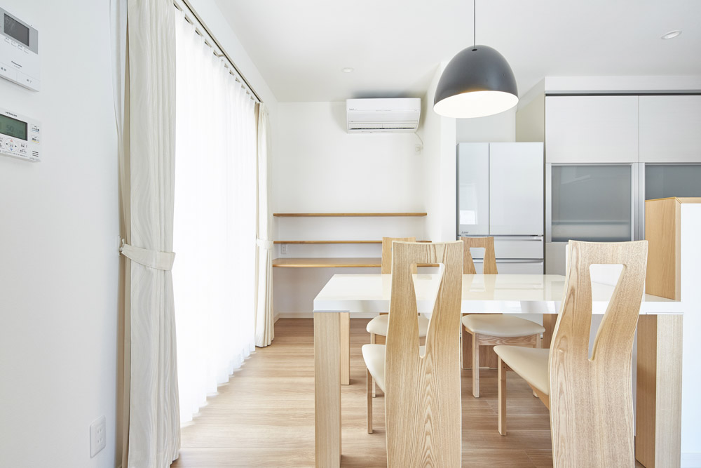 開放的に暮らすブリーダーさんの家