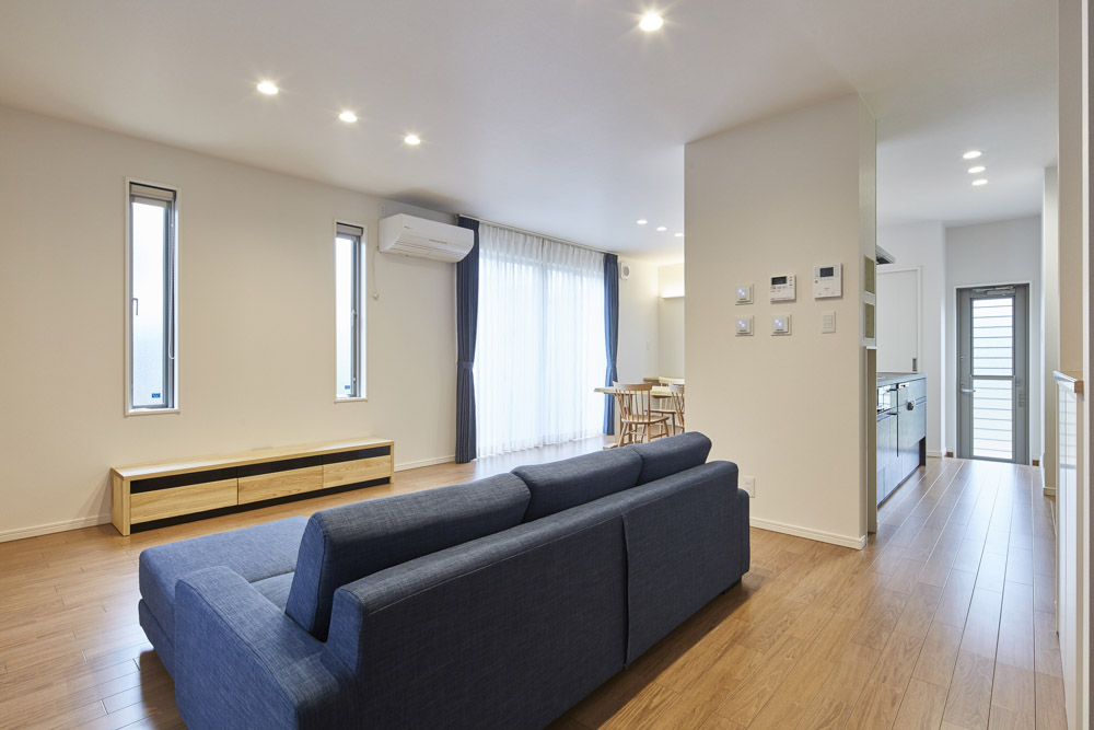 広々空間と和を取り込んだ家族の家