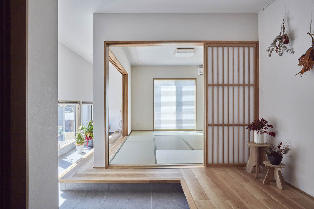 通り土間を取り込んだ平屋の家