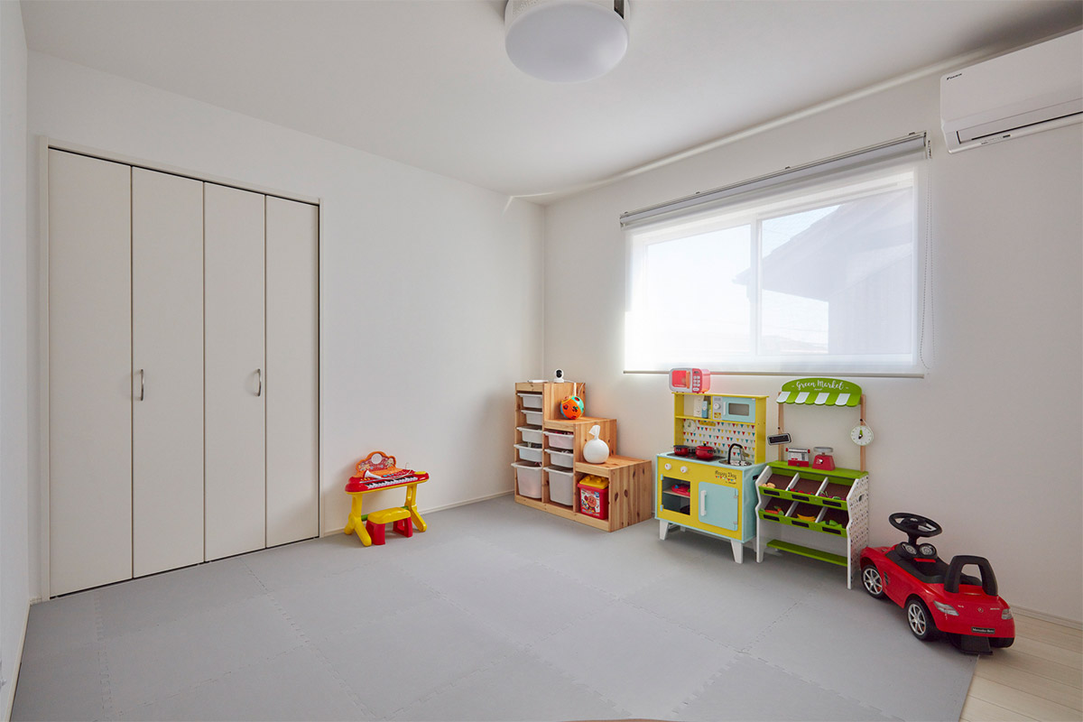 白とグレーとお庭と調和