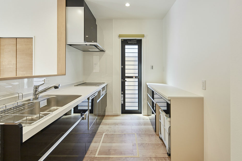 キッチンのゴミ箱置き場はどうすべき？ひのきくんがベストなゴミ箱位置をアドバイスするよ！