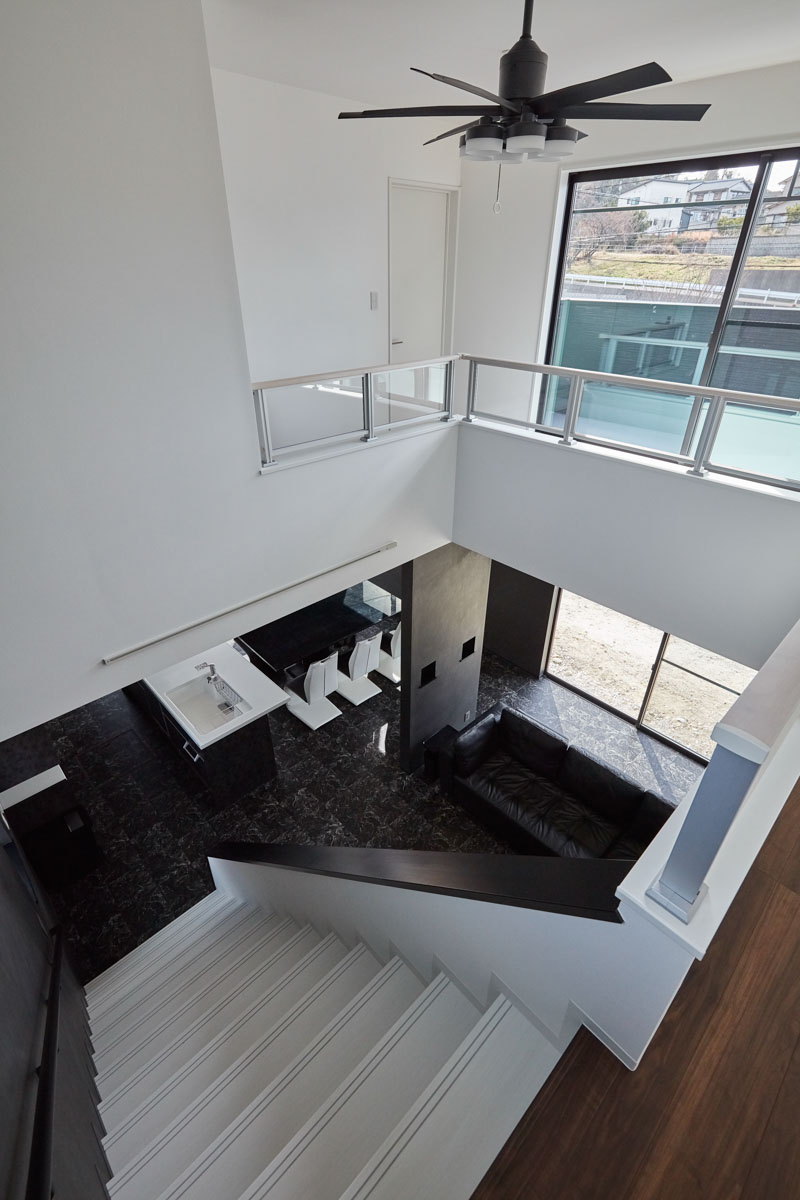 ご主人拘りの地下室のある家