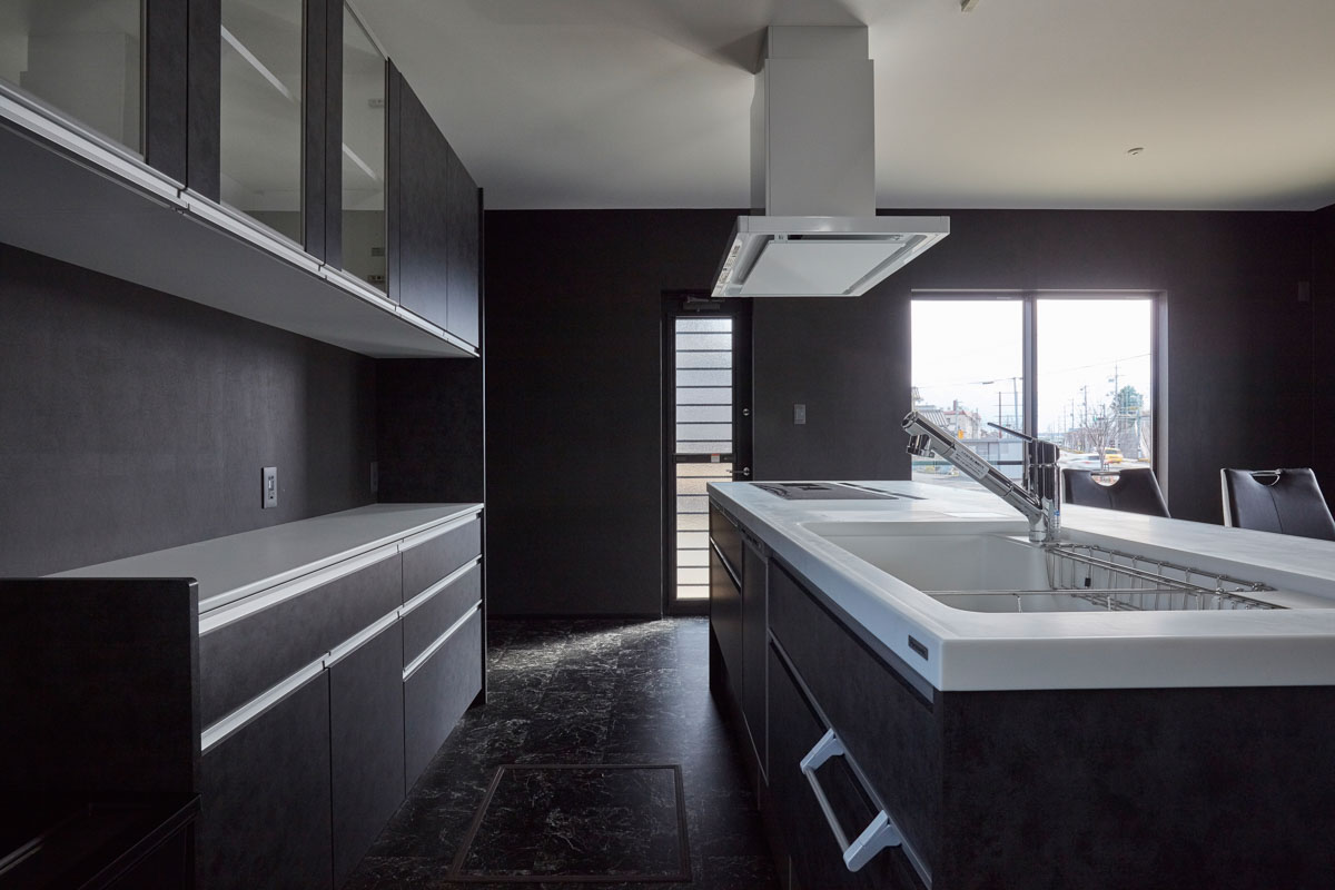 ご主人拘りの地下室のある家