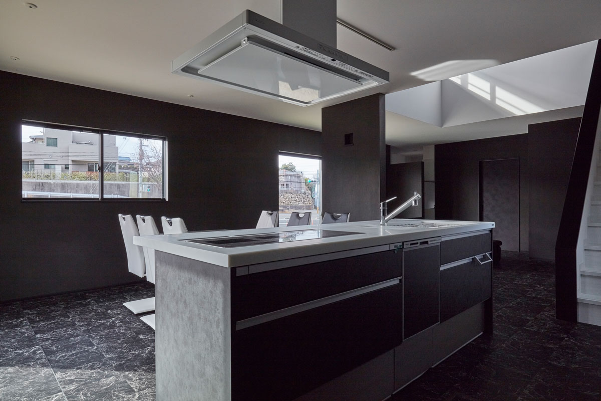 ご主人拘りの地下室のある家