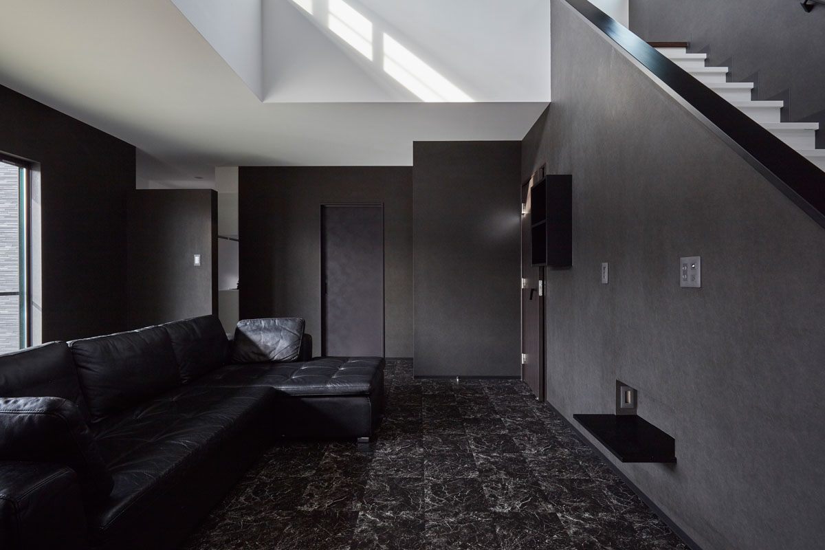 ご主人拘りの地下室のある家