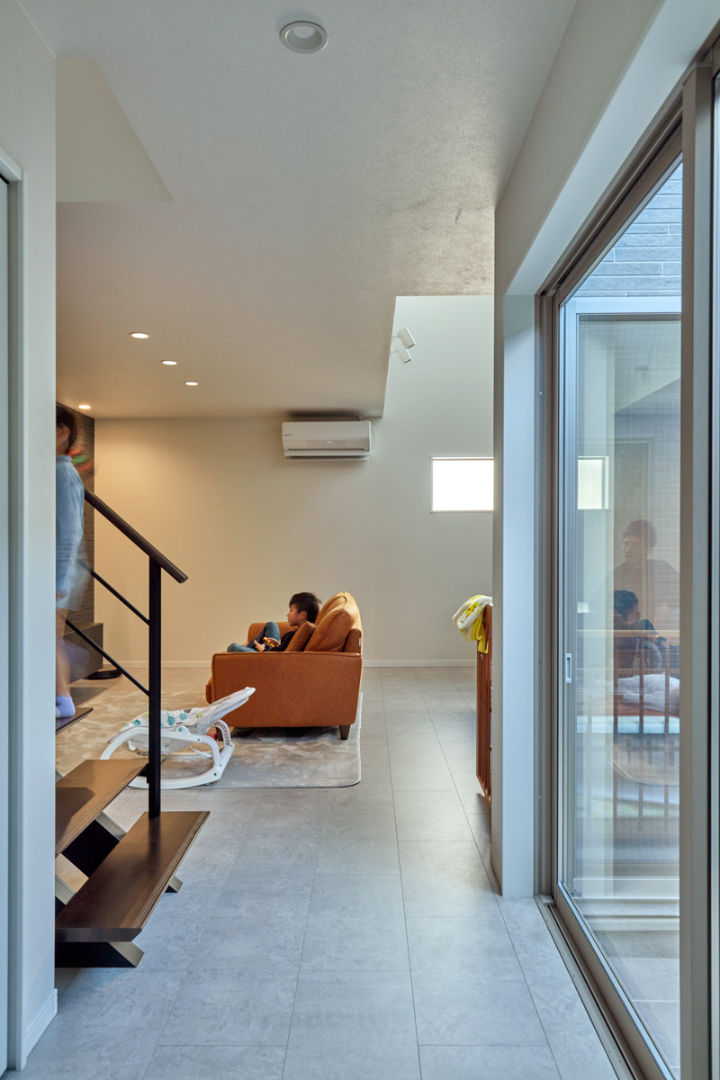 開放感溢れる中庭のある家