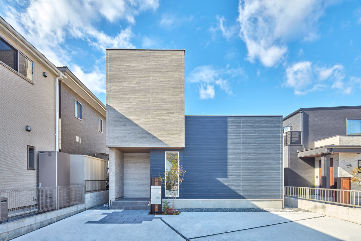 開放感溢れる中庭のある家