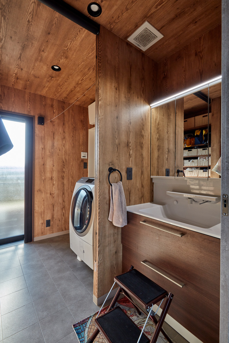 ラスティック・コートハウス