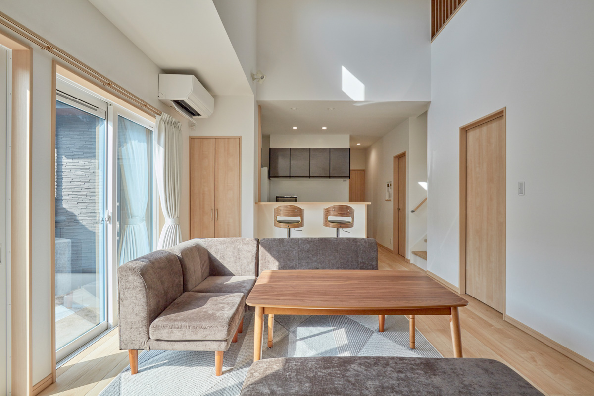 近代和風の入母屋の平屋