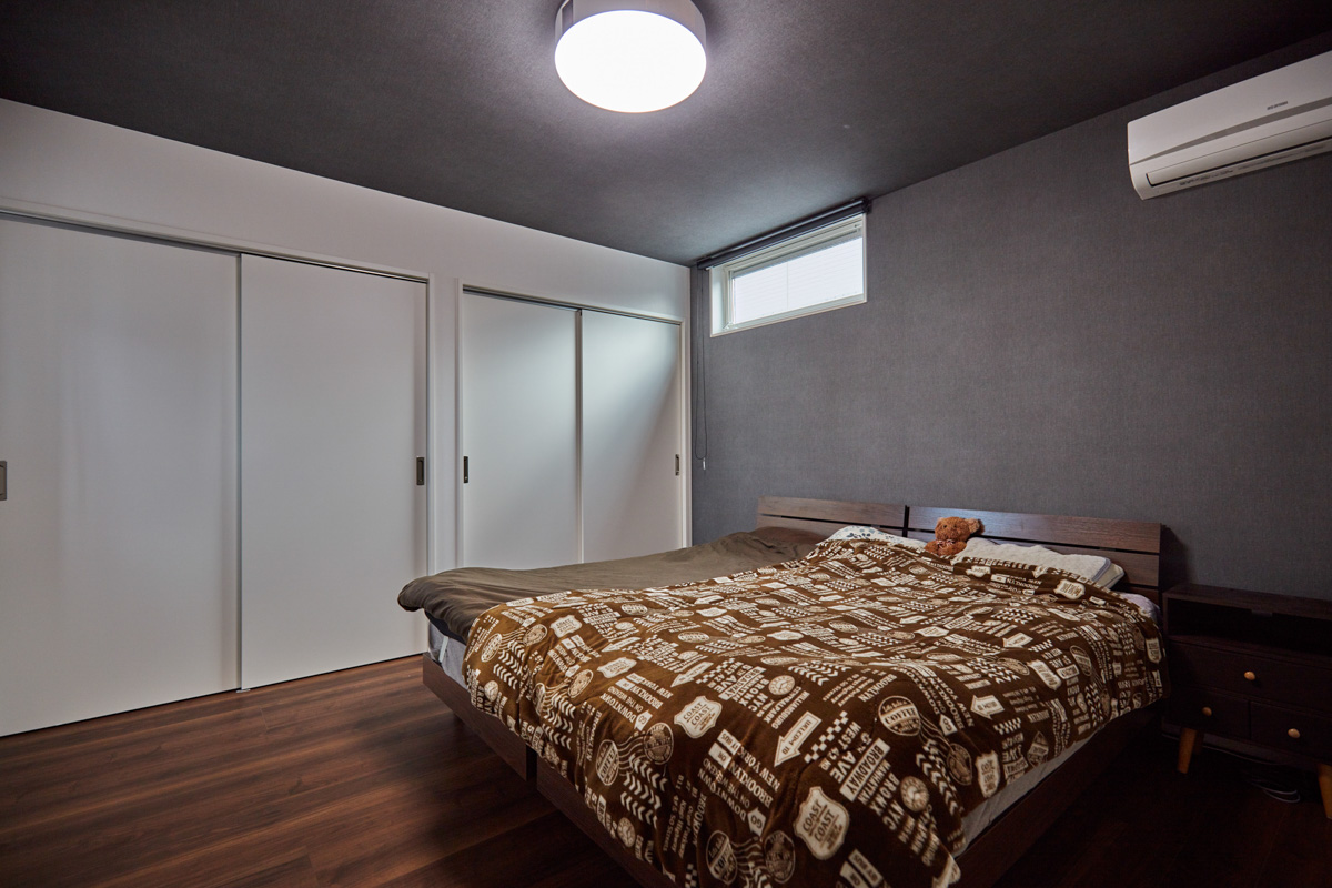 北道路でも明るく紡ぐコートハウス