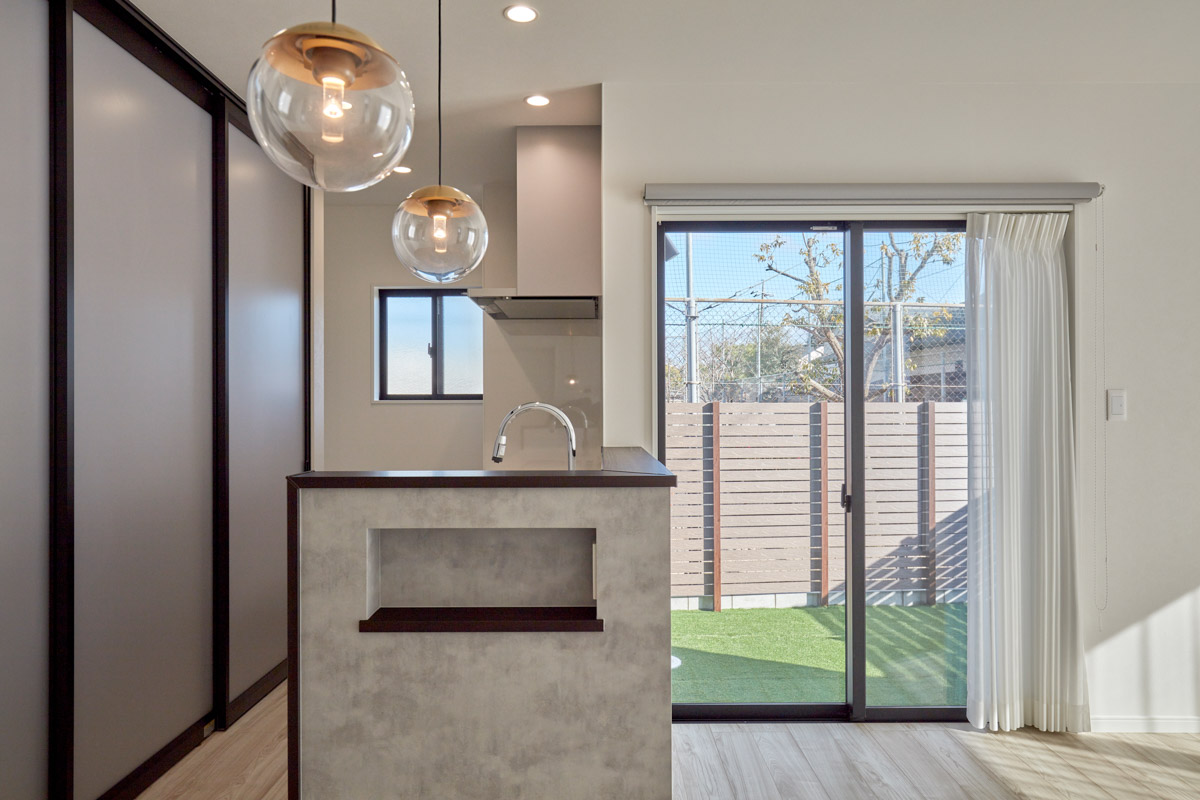 サンルームあり機能的お洒落ハウス