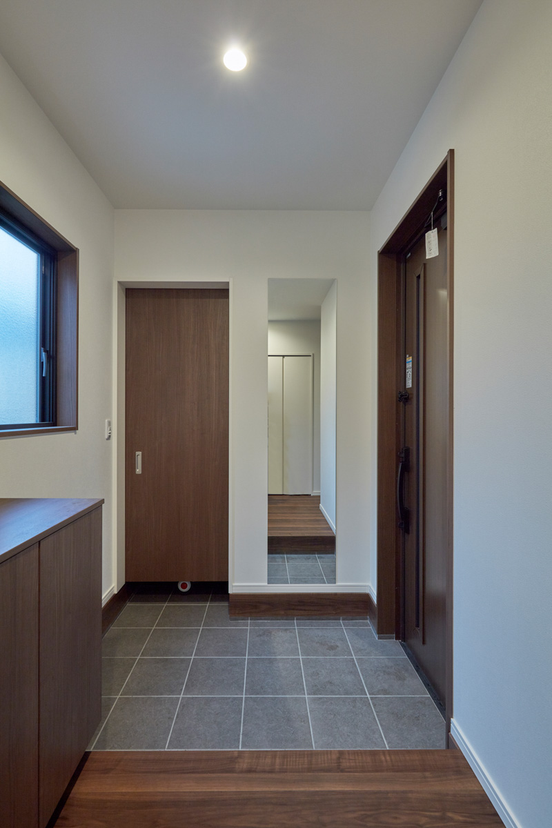 大容量収納と子育て動線の家