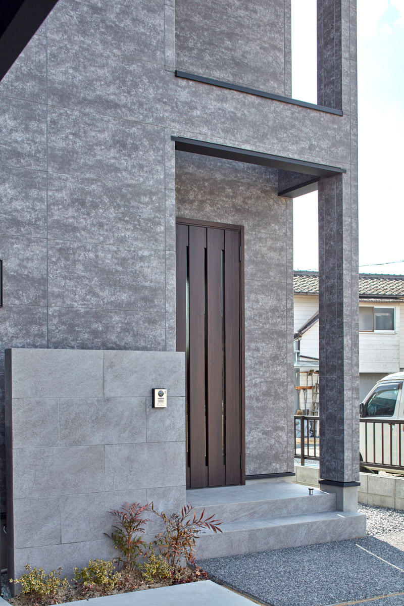 黒が映える！『シンプルだけどかっこいい家』