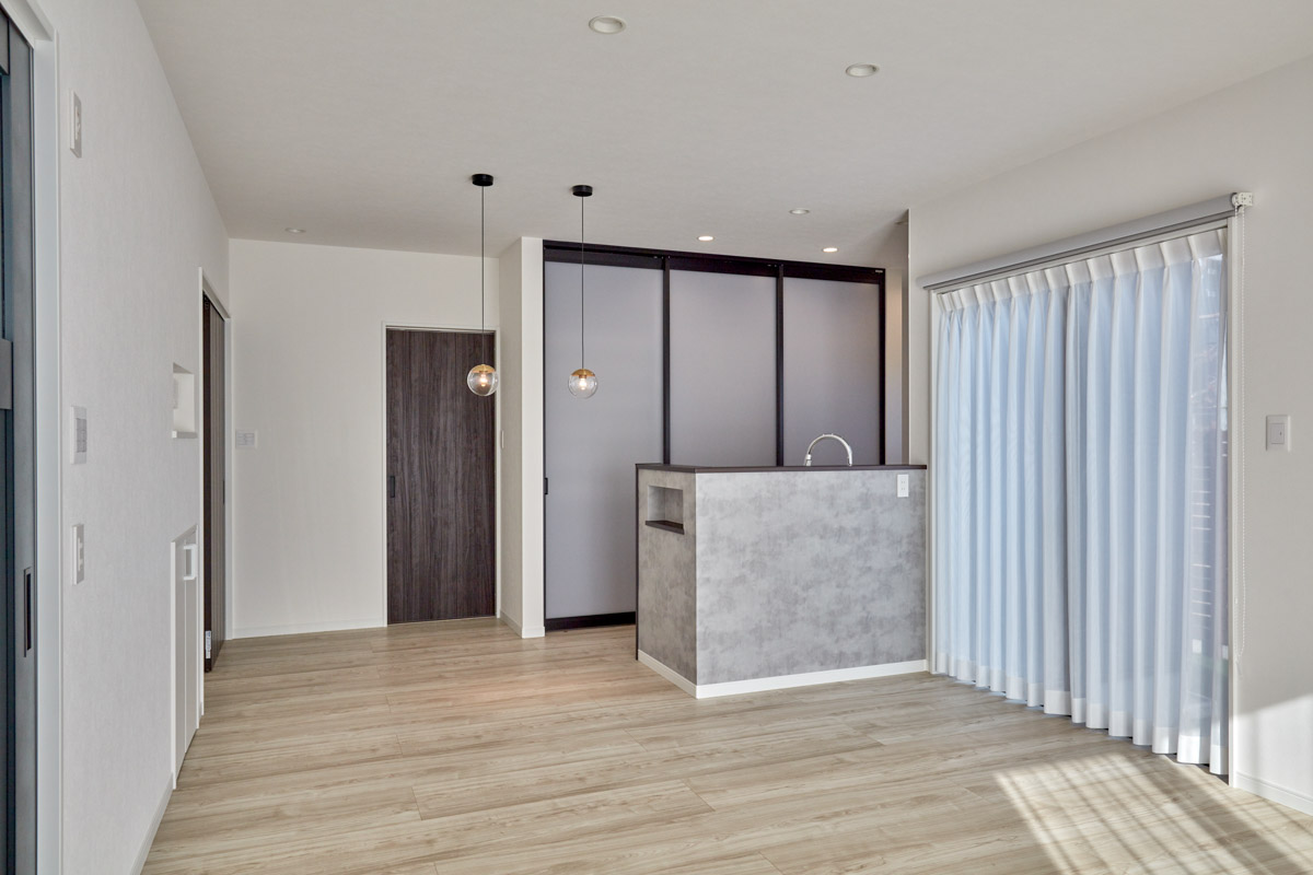 サンルームあり機能的お洒落ハウス