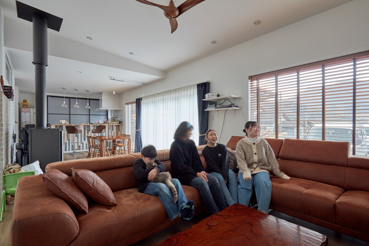 薪ストーブのある拘り満載の家