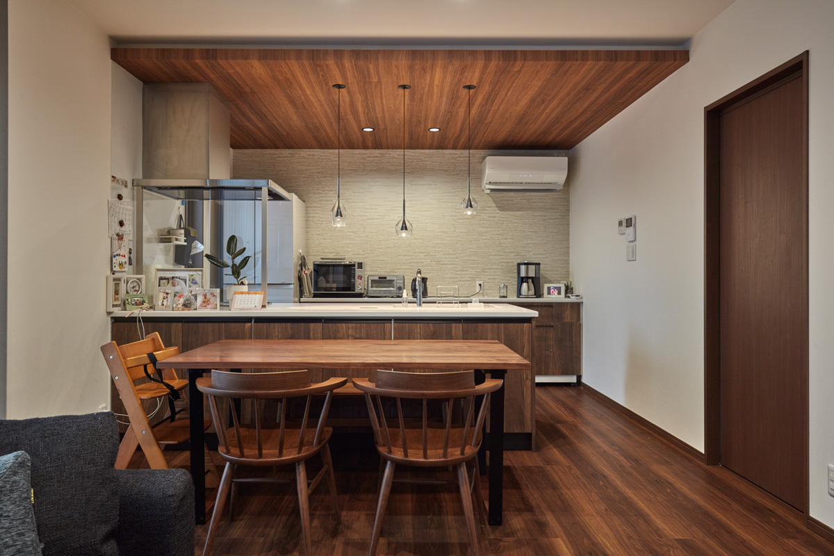 大容量収納と子育て動線の家