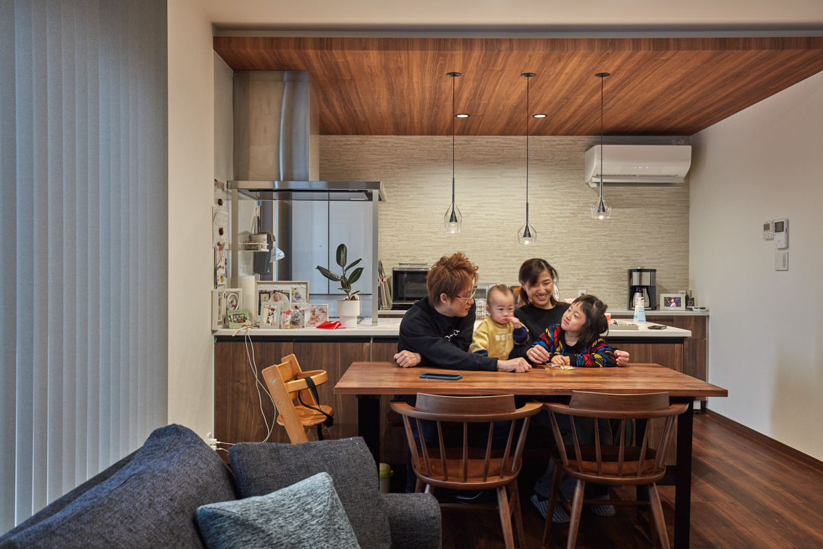 大容量収納と子育て動線の家