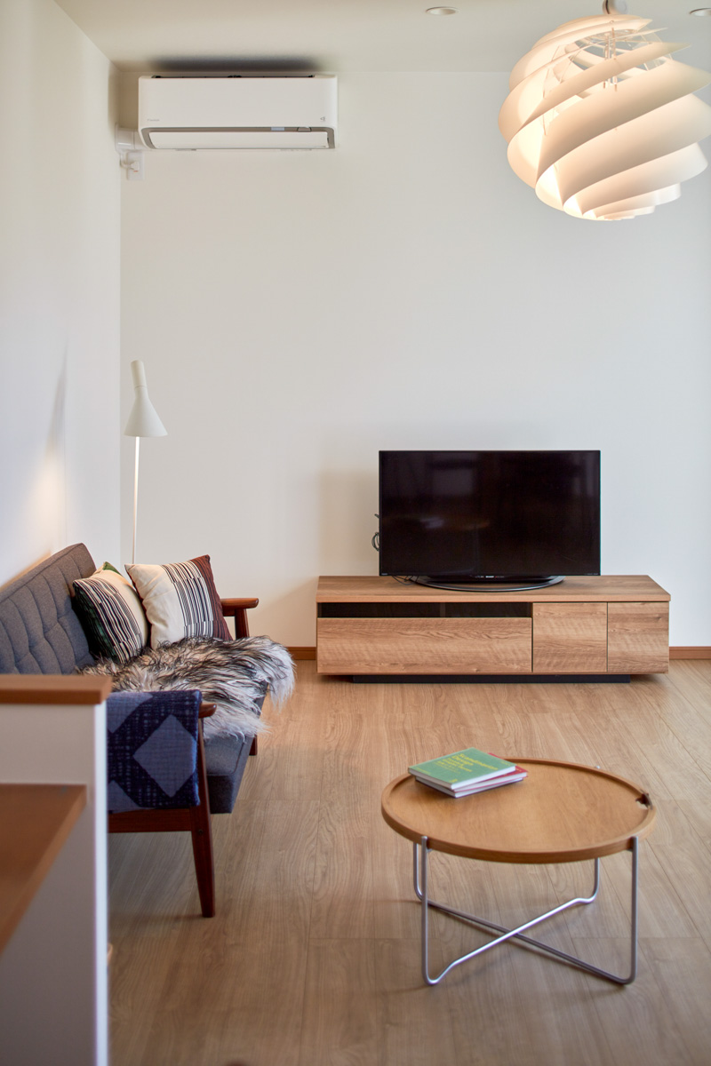 北欧家具と過ごす大屋根の家