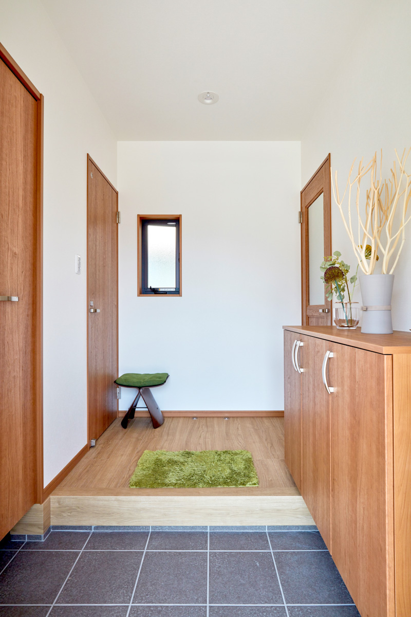 北欧家具と過ごす大屋根の家