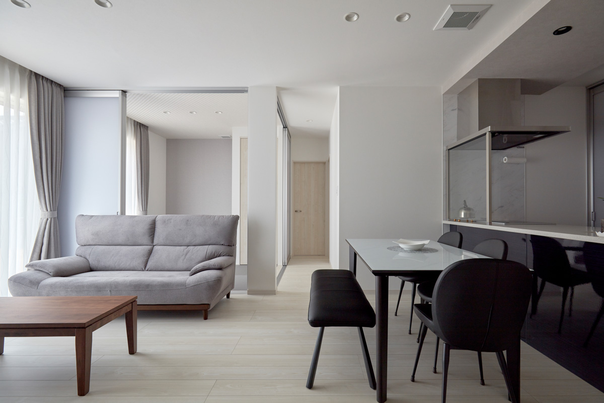 バイクガレージもある拘りの平屋