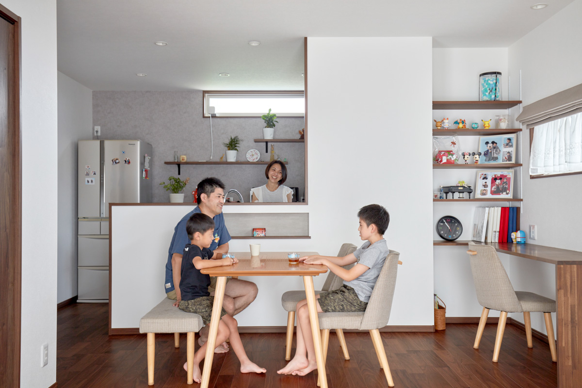 すべてが明るい家