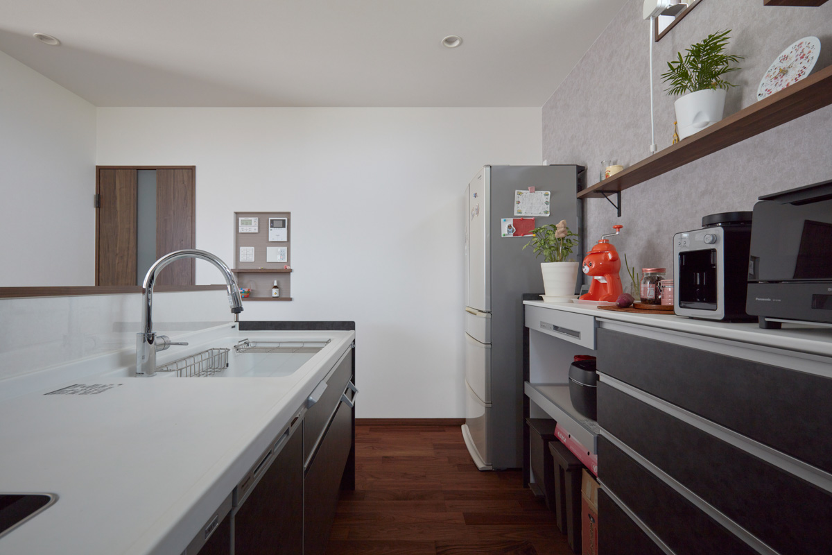 すべてが明るい家