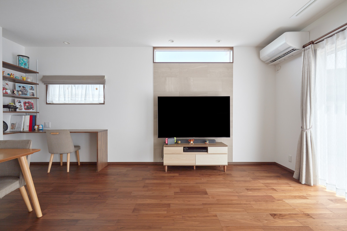 すべてが明るい家