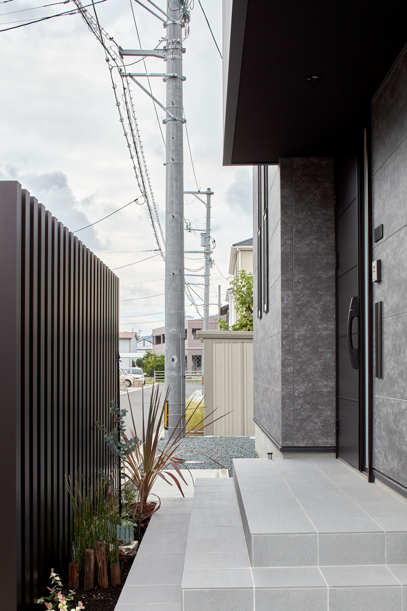 グレーイッシュモダンで寛ぎを