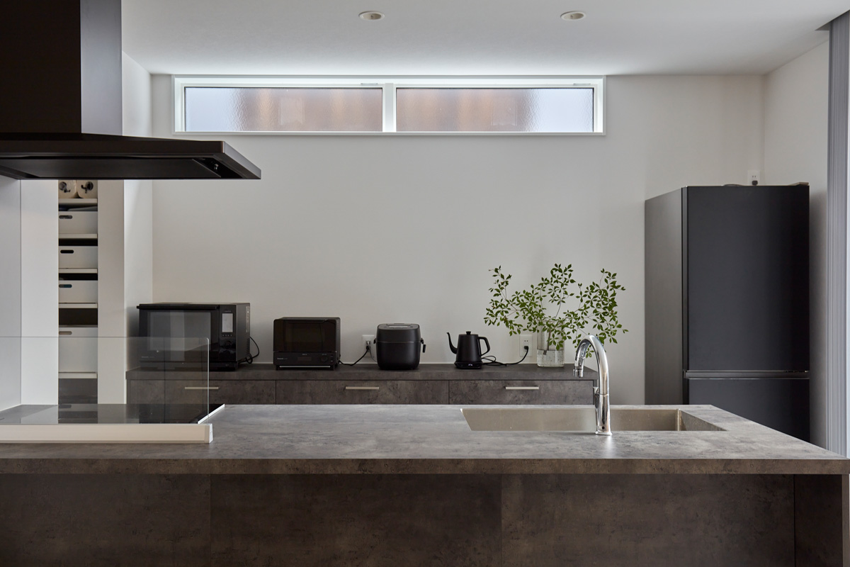 グレーイッシュモダンで寛ぎを