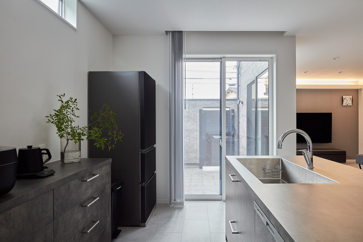 グレーイッシュモダンで寛ぎを