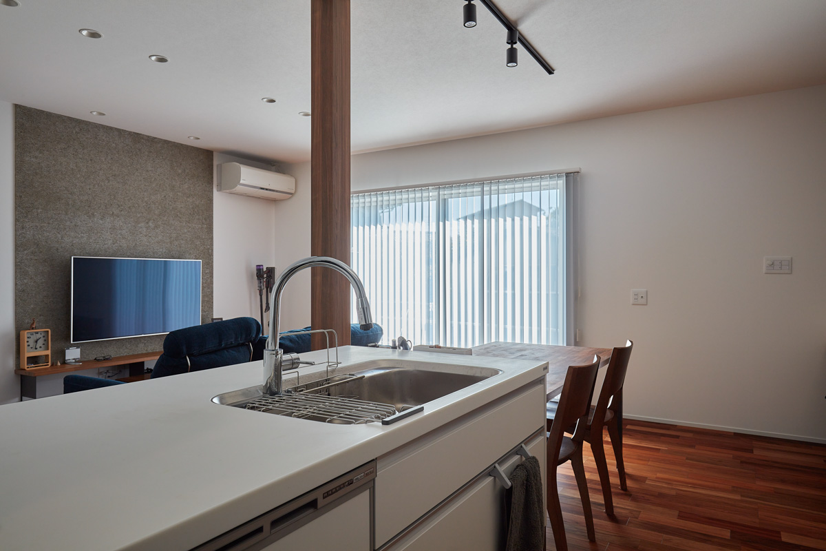 シンプルで生活動線を重視した家