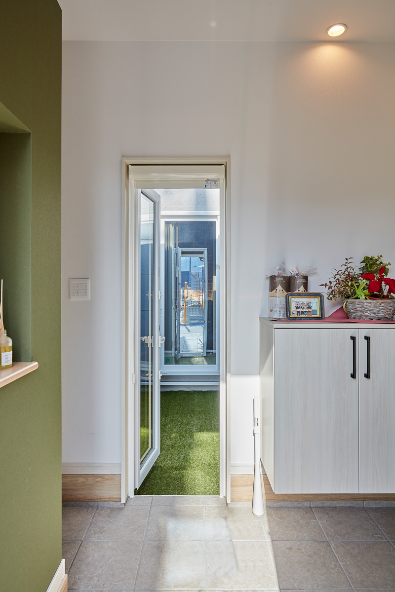 にゃんこと暮らす吹き抜けのある家