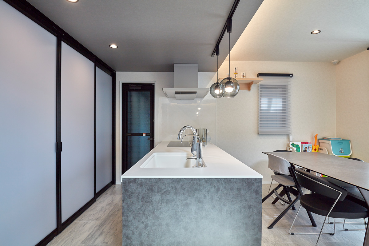 外観、内観で表情が変わる住宅