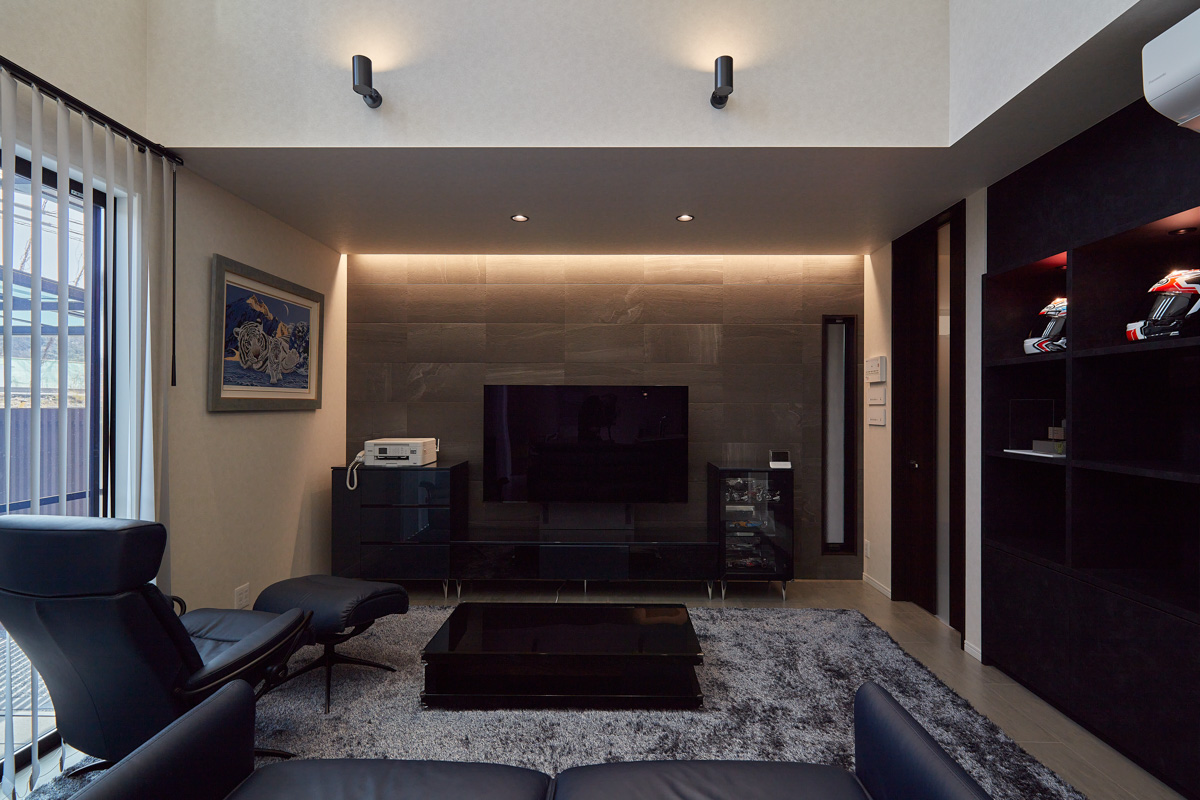 外観、内観で表情が変わる住宅