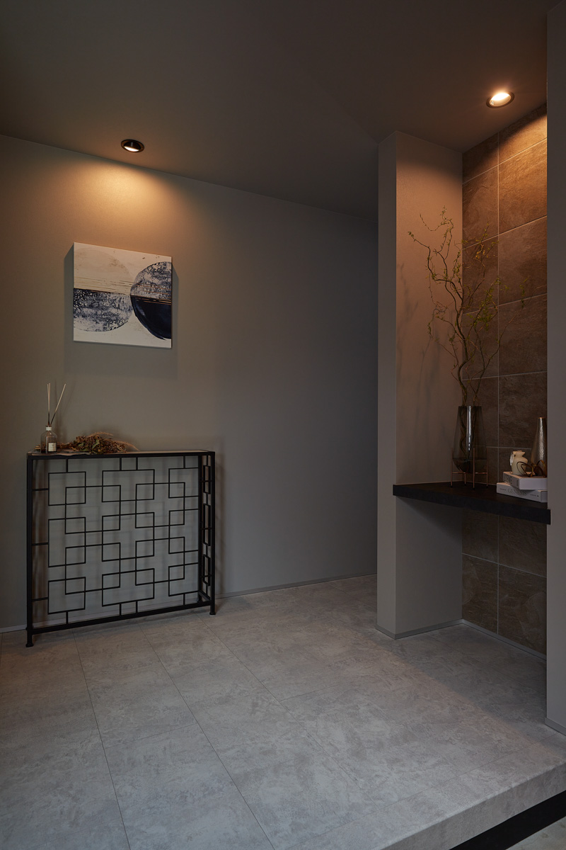 寝室窓の吹き抜けから見渡せる家