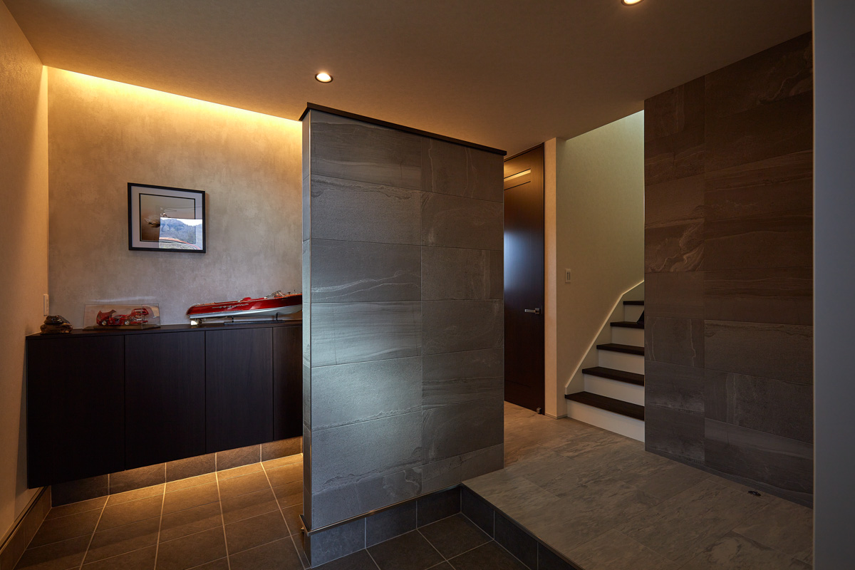 外観、内観で表情が変わる住宅