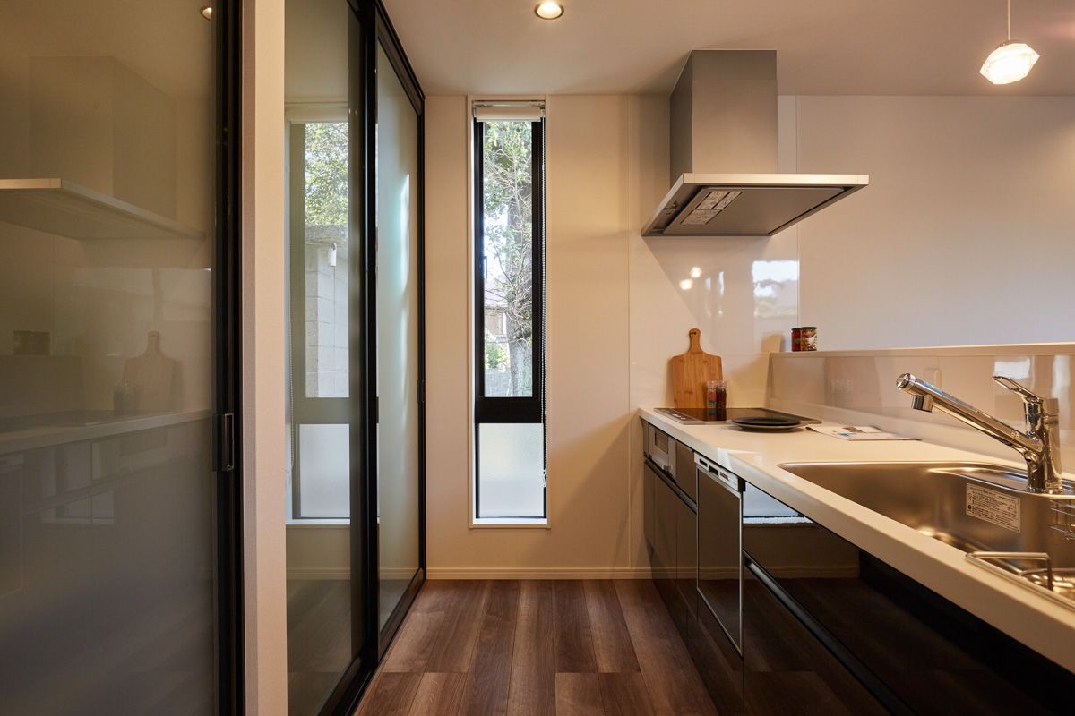 塗り壁のコートヤードハウス