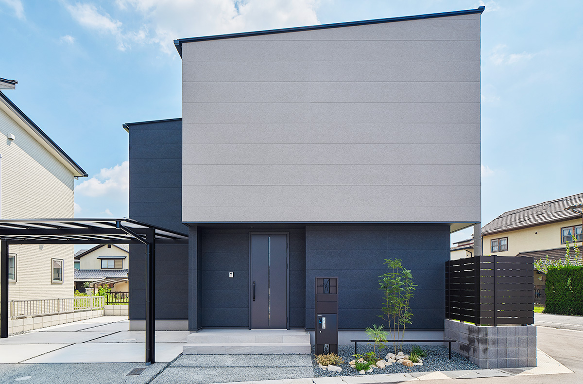 視線も気分も抜ける、余白とやさしさのある家